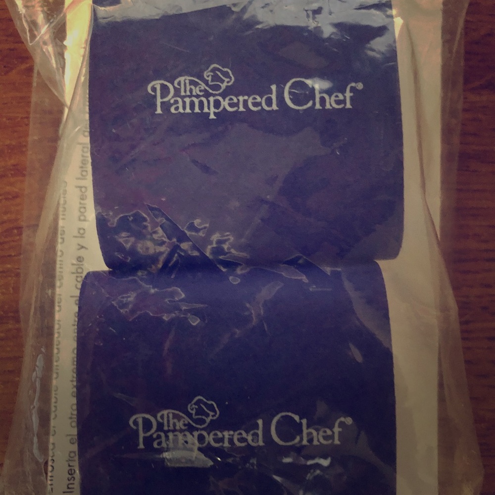 Pampered Chef Cord Wrap